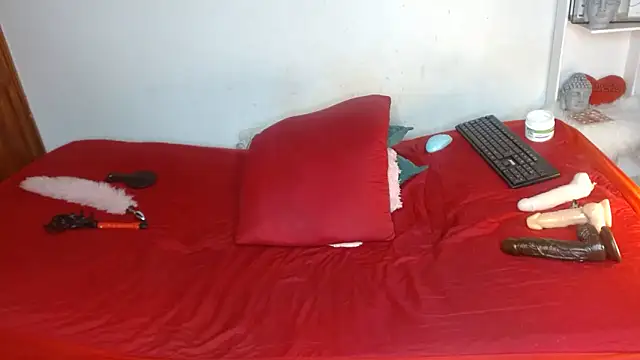 Said hot01 online show from 10/28/25, 07:23