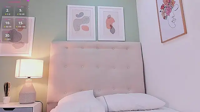 FelicityAdams online show from 10/09/25, 01:20