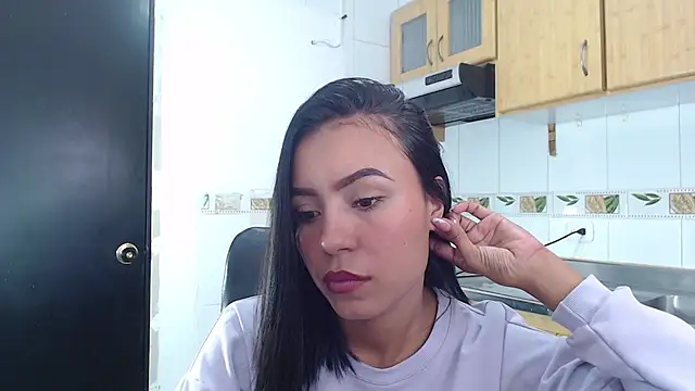 julieta fn online show from 03/28/26, 02:16