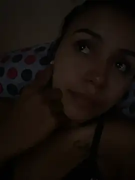 Snapshot of julieta_fn chatting on 06/05/26, 03:35 julieta fn online show from 06/05/26, 03:35