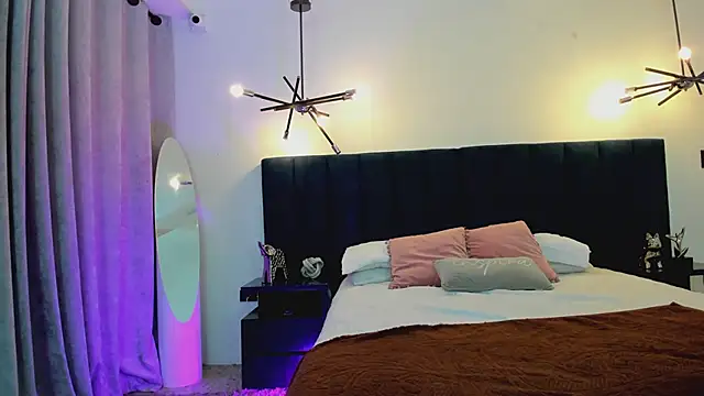 nattashaa7 online show from 02/19/25, 11:38