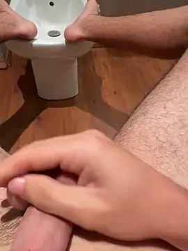 Snapshot of polpolo21 chatting on 10/28/25, 10:52 polpolo21 online show from 10/28/25, 10:52