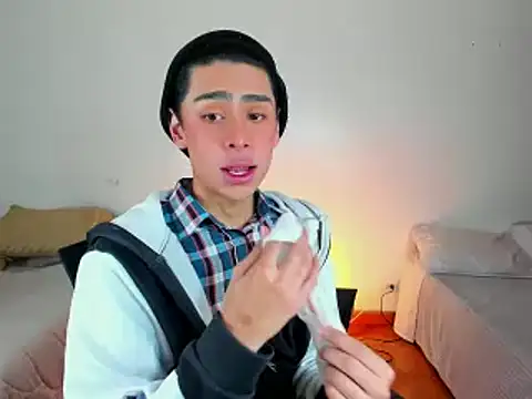 Snapshot of steve__gray chatting on 02/19/25, 03:16 steve gray online show from 02/19/25, 03:16