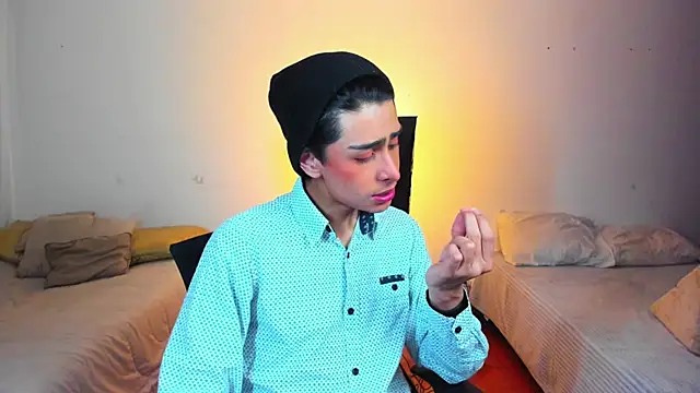 Snapshot of steve__gray chatting on 02/27/25, 06:53 steve gray online show from 02/27/25, 06:53