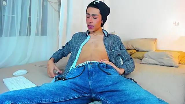 Snapshot of steve__gray chatting on 03/20/25, 06:53 steve gray online show from 03/20/25, 06:53