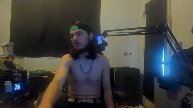 nuttyking2022 online show from 02/06/25, 07:18