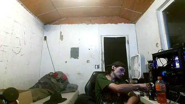 nuttyking2022 online show from 09/29/25, 10:20