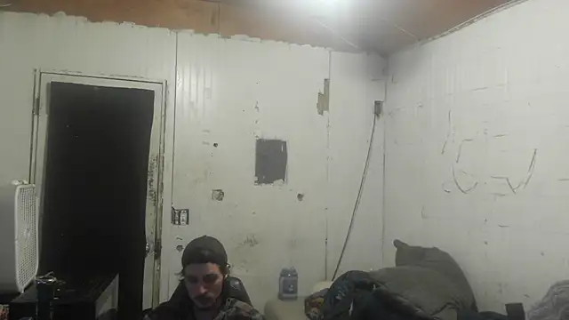 nuttyking2022 online show from 10/13/25, 04:34