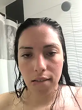 Snapshot of paola_5 chatting on 02/03/25, 09:39 paola 5 online show from 02/03/25, 09:39