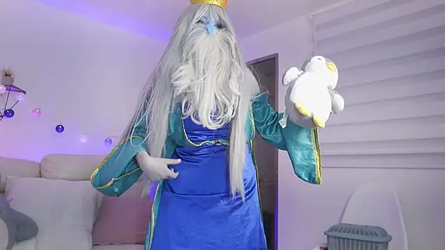 Snapshot of Neekito_ chatting on 10/31/25, 08:43 Neekito online show from 10/31/25, 08:43