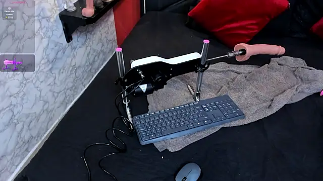 IVISBOUNCYASS online show from 02/07/26, 12:53