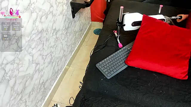 IVISBOUNCYASS online show from 03/12/26, 12:33