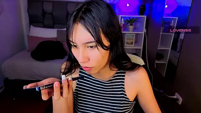 Snapshot of Miaa_Lee7 chatting on 06/27/26, 06:35 Miaa Lee7 online show from 06/27/26, 06:35