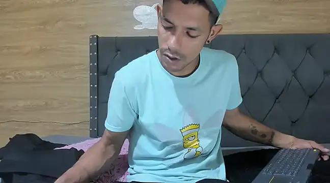 Snapshot of guyeifmaxiro chatting on 02/08/25, 07:59 guyeifmaxiro online show from 02/08/25, 07:59