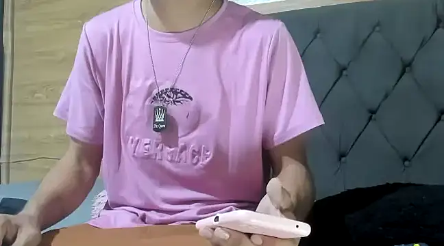 Snapshot of guyeifmaxiro chatting on 02/17/25, 07:42 guyeifmaxiro online show from 02/17/25, 07:42