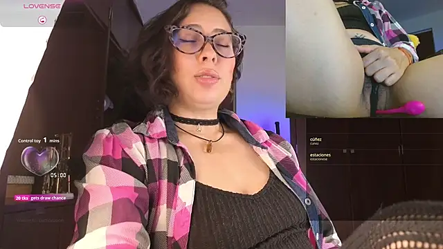 sophia dumont online show from 11/30/25, 11:09