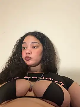 tastylolaaa online show from 06/12/26, 01:26