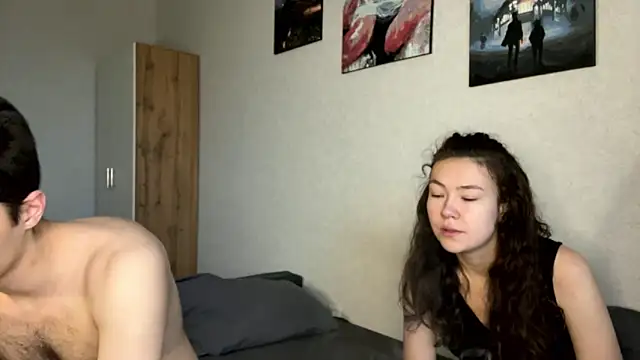 Tw1nFlame online show from 11/18/25, 11:03