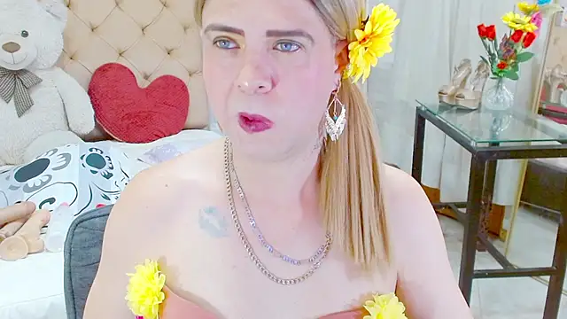 Snapshot of Dolldirtyxxx chatting on 01/15/26, 05:23 Dolldirtyxxx online show from 01/15/26, 05:23