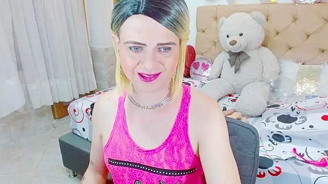 Snapshot of Dolldirtyxxx chatting on 02/27/26, 05:07 Dolldirtyxxx online show from 02/27/26, 05:07