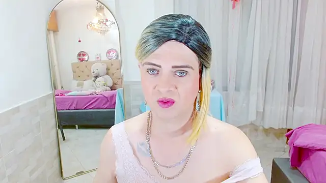 Snapshot of Dolldirtyxxx chatting on 03/04/26, 04:07 Dolldirtyxxx online show from 03/04/26, 04:07