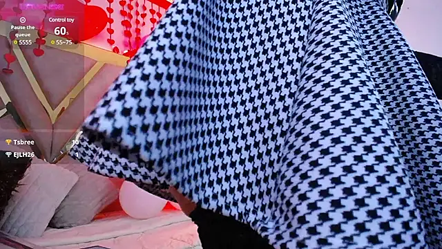 Snapshot of Cintiia_Holmes chatting on 02/13/25, 02:52 Cintiia Holmes online show from 02/13/25, 02:52