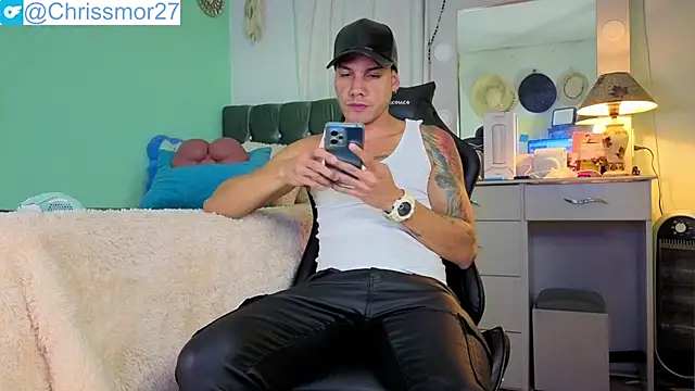 Snapshot of Chrissken chatting on 09/25/25, 12:58 Chrissken online show from 09/25/25, 12:58