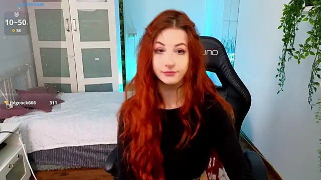 Snapshot of Katy_diamond_ chatting on 02/19/25, 05:38 Katy diamond online show from 02/19/25, 05:38