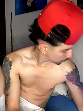 Snapshot of venusfranco_94 chatting on 11/21/25, 05:06 venusfranco 94 online show from 11/21/25, 05:06