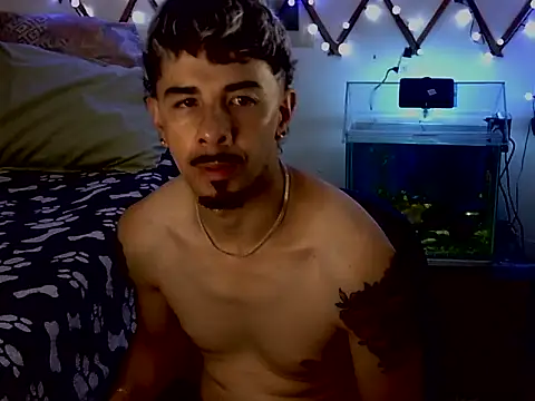 venusfranco 94 online show from 04/15/26, 08:09