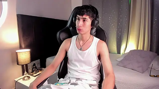 NovaaWheler online show from 09/13/25, 12:49