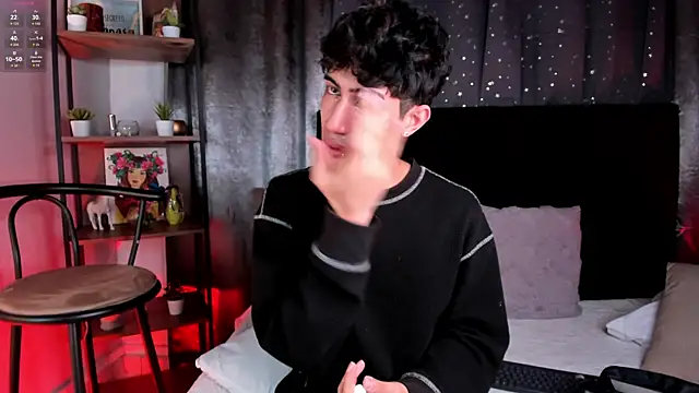 NovaaWheler online show from 10/26/25, 02:45