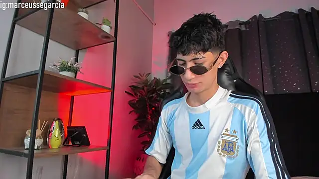 NovaaWheler online show from 03/30/26, 08:43