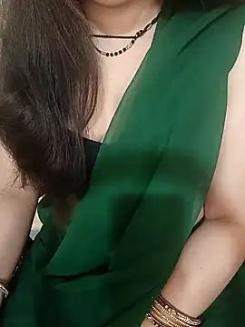 Snapshot of sufiya-ji chatting on 02/07/25, 06:02 sufiya-ji online show from 02/07/25, 06:02