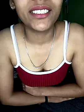 Snapshot of sufiya-ji chatting on 02/15/25, 03:28 sufiya-ji online show from 02/15/25, 03:28