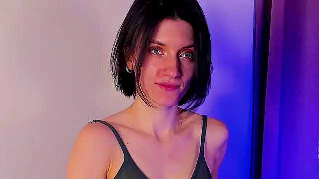 roxy riot  online show from 02/13/25, 08:17