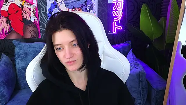 roxy riot  online show from 02/18/25, 07:43