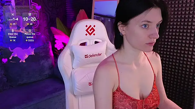 roxy riot  online show from 09/30/25, 01:21