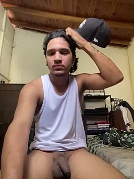 Snapshot of daniel6916 chatting on 02/27/25, 09:04 daniel6916 online show from 02/27/25, 09:04