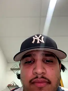 Snapshot of daniel6916 chatting on 09/27/25, 08:36 daniel6916 online show from 09/27/25, 08:36