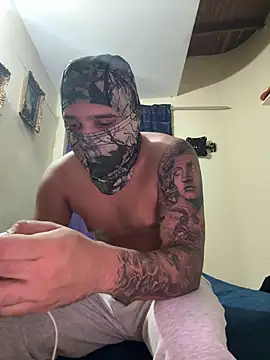 Snapshot of daniel6916 chatting on 03/24/26, 11:21 daniel6916 online show from 03/24/26, 11:21