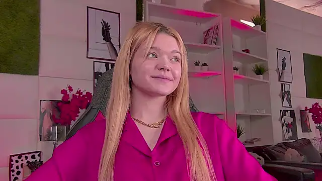 AdeleCartier online show from 03/03/25, 06:37