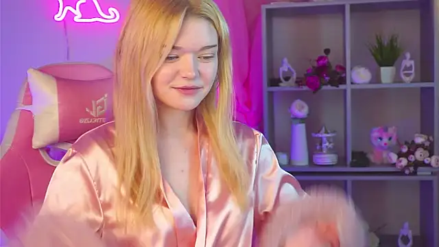 AdeleCartier online show from 03/23/25, 07:09