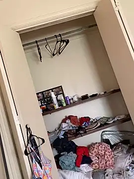 Snapshot of grassXass420 chatting on 03/16/25, 09:47 grassXass420 online show from 03/16/25, 09:47