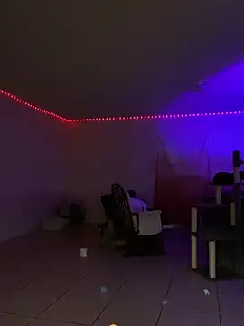 Snapshot of grassXass420 chatting on 03/21/25, 03:12 grassXass420 online show from 03/21/25, 03:12