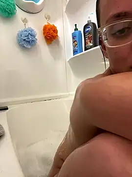 Snapshot of grassXass420 chatting on 10/29/25, 06:04 grassXass420 online show from 10/29/25, 06:04