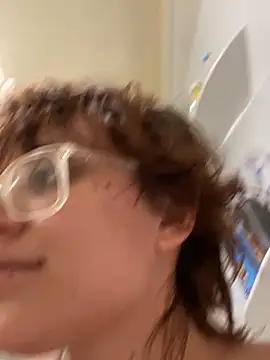 Snapshot of grassXass420 chatting on 10/31/25, 08:43 grassXass420 online show from 10/31/25, 08:43