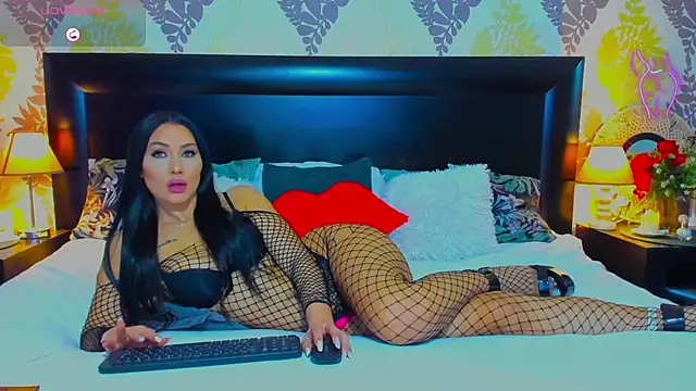 Snapshot of Kaylynn chatting on 02/06/25, 03:52 Kaylynn online show from 02/06/25, 03:52