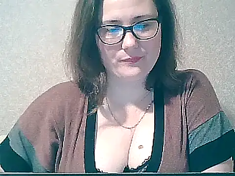 Snapshot of MerryLaCherry chatting on 02/08/25, 02:04 MerryLaCherry online show from 02/08/25, 02:04