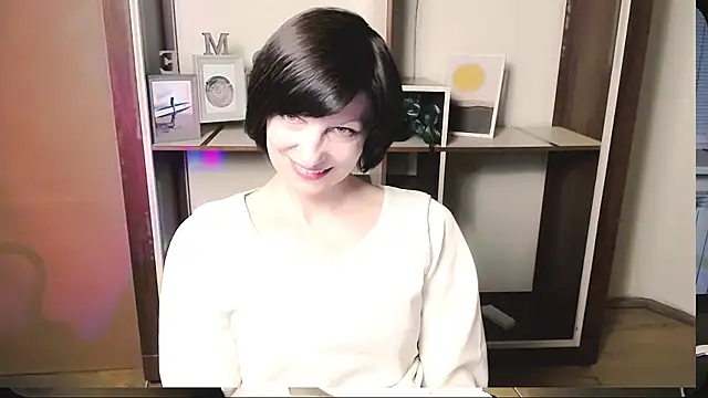 Snapshot of _AngeliaFlow_ chatting on 05/16/26, 08:55 AngeliaFlow online show from 05/16/26, 08:55